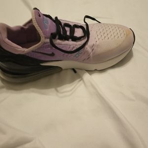 Nike 270's trade also